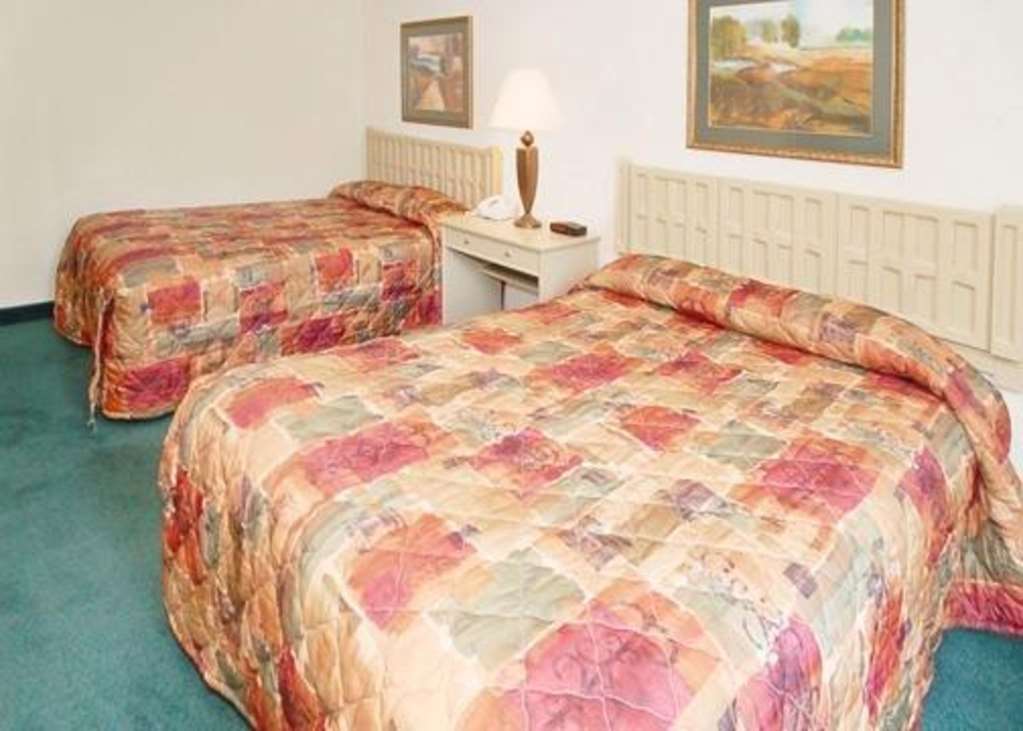 Econo Lodge Corinth Quarto foto