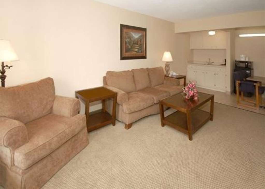 Econo Lodge Corinth Quarto foto