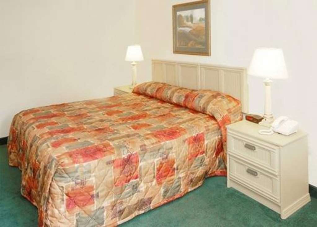Econo Lodge Corinth Quarto foto
