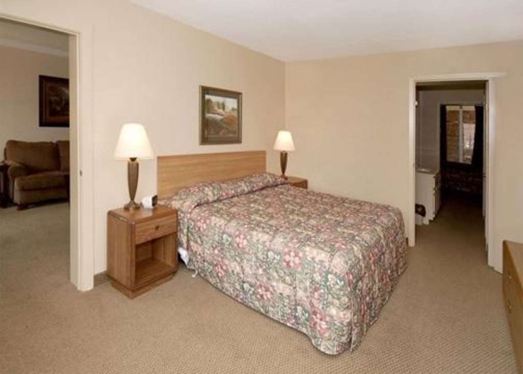 Econo Lodge Corinth Quarto foto